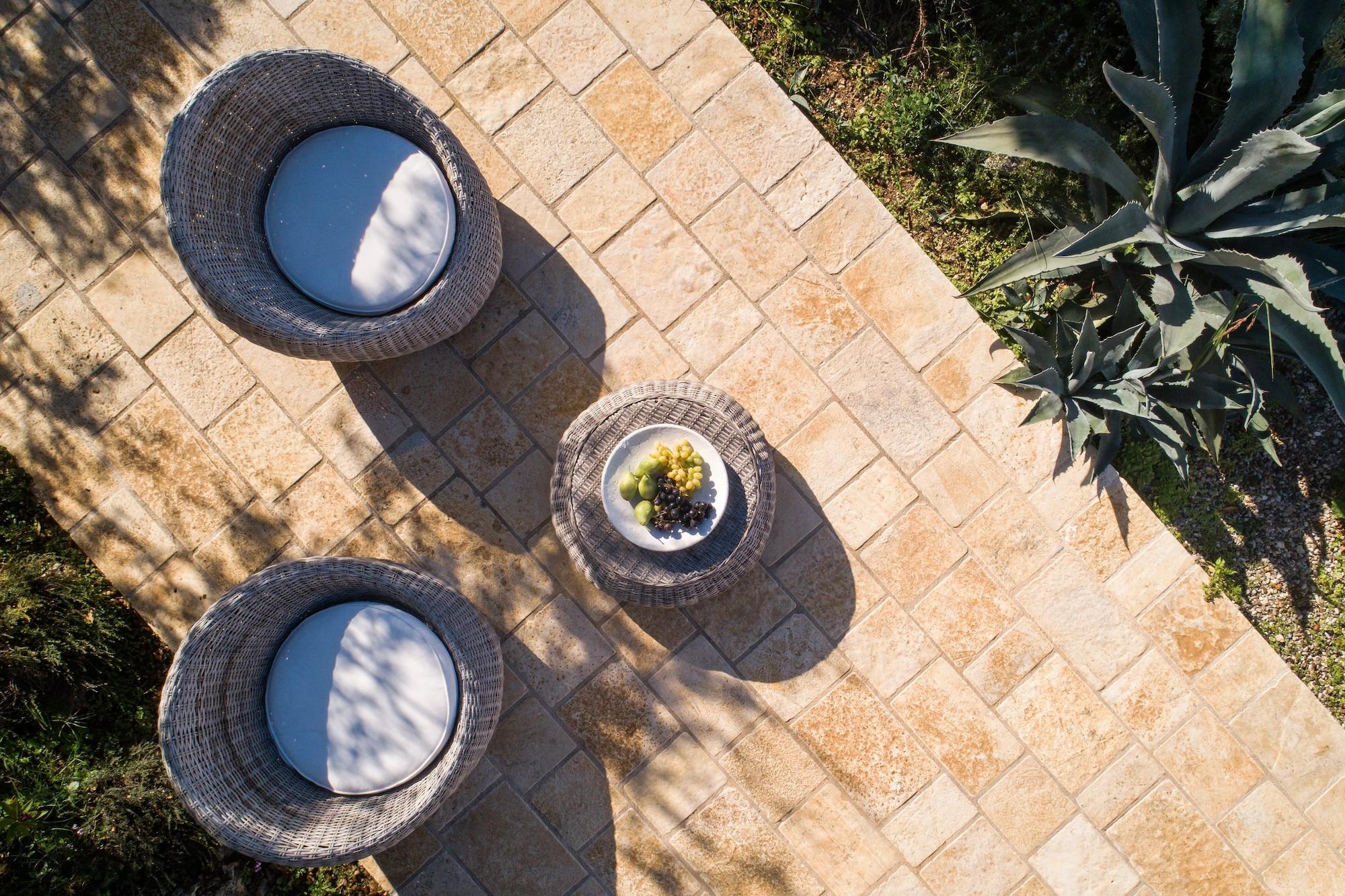 Art Blue Villas Tsoukaladhes Bagian luar foto