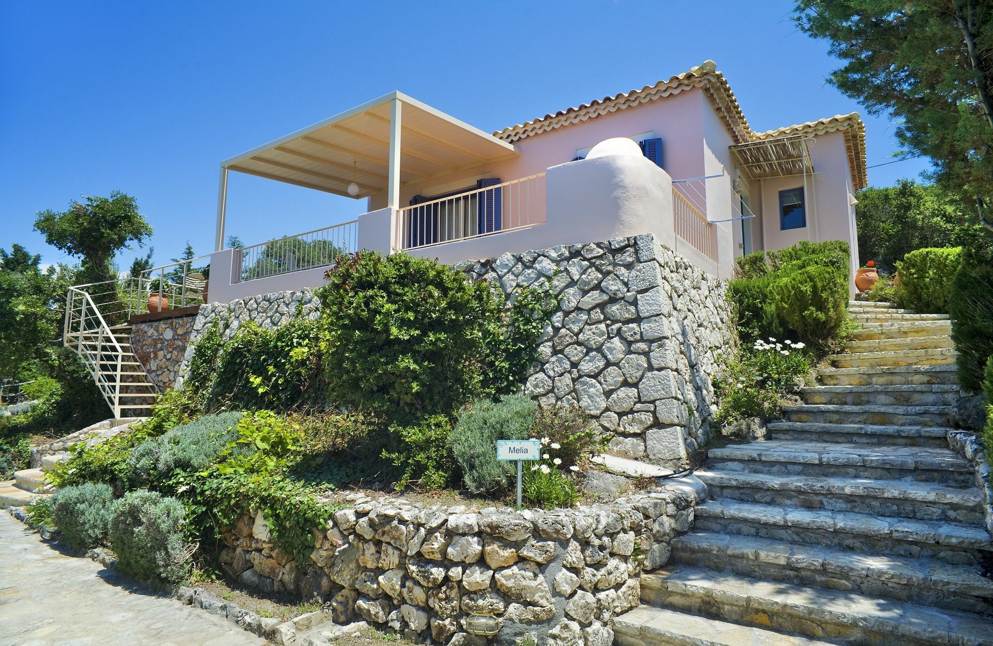 Art Blue Villas Tsoukaladhes Bagian luar foto